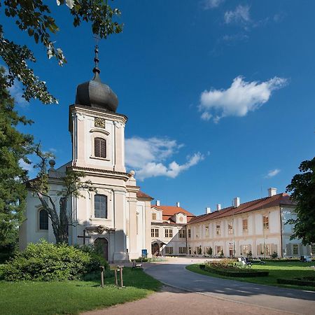 Chateau Loucen Garden Retreat Exterior photo
