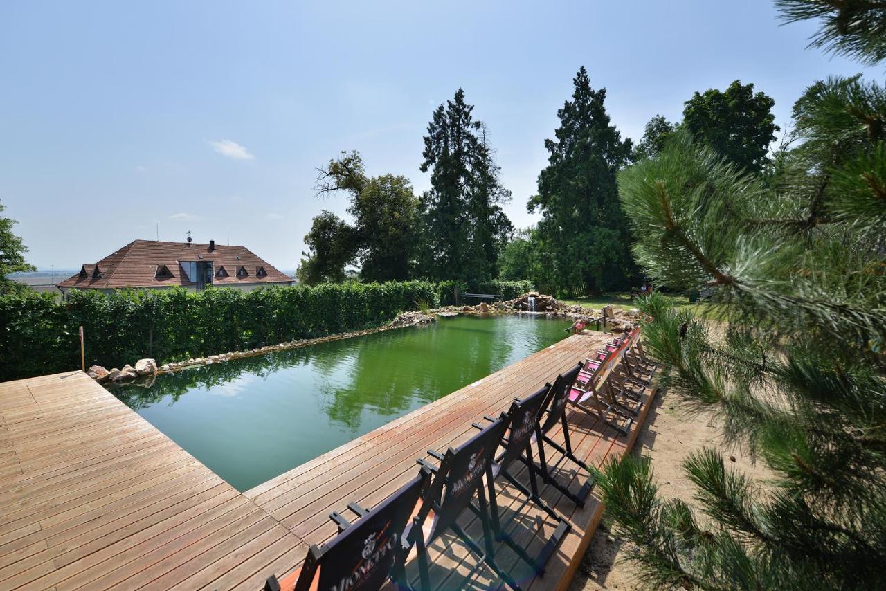 Chateau Loucen Garden Retreat Exterior photo